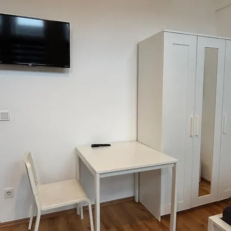 Aparthotel Four Aparhotel Mit Parkplatz, Kueche, Waschmaschine Und Trockner Marl