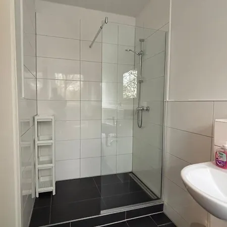 Four Aparhotel Mit Parkplatz, Kueche, Waschmaschine Und Trockner